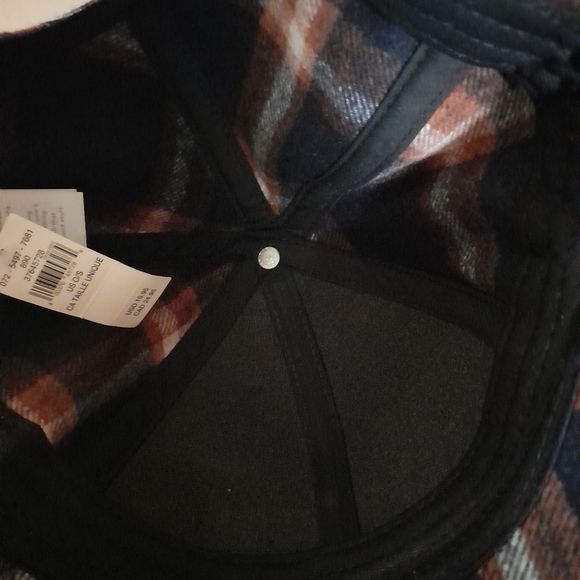 ● Aerie | Flannel Baseball Hat - Picture 7 of 14
